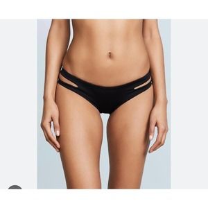 L*Space Estella pebble bottom. NWT’s. Size medium.